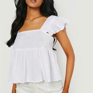 WHITE RUFFLE TOP